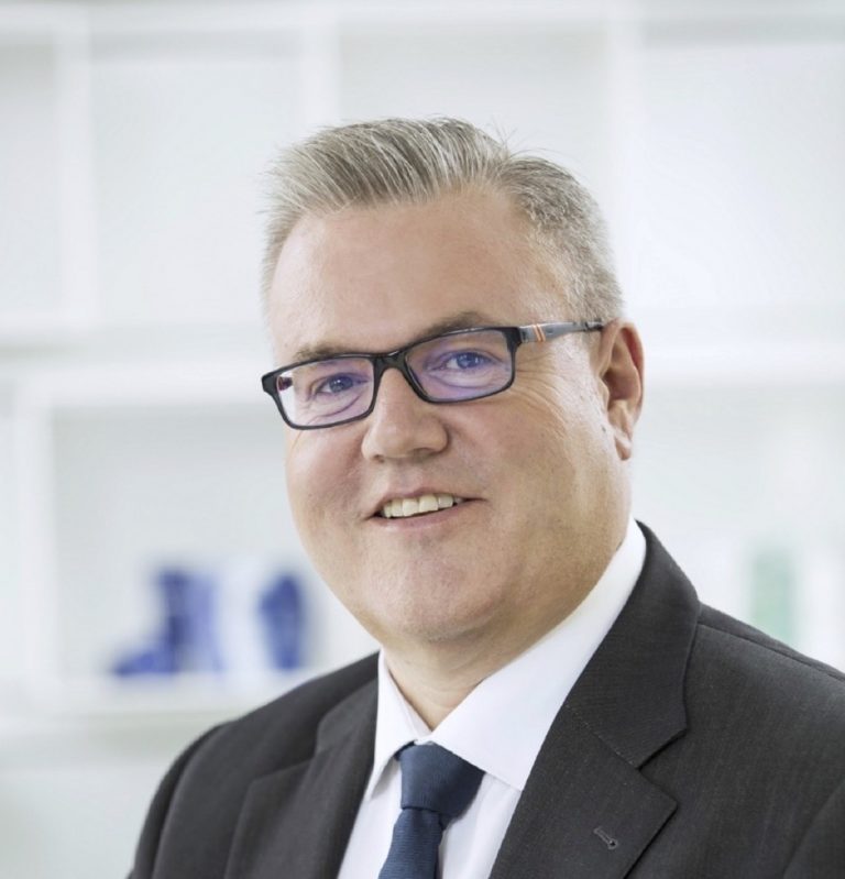 Stefan de Loecker ist seit Januar 2024 neuer CEO vom Spielzeughersteller Schleich.