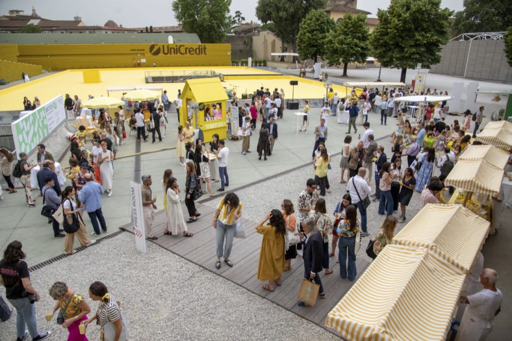 So leer ging es auf der Yellow Party der Pitti Bimbo im Sommer 2024 zu.