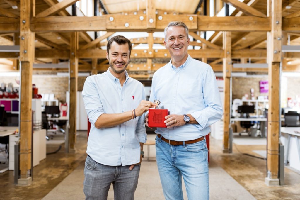 Jan Middelhoff (CFO) und Tobias Wann (CEO) freuen sich über ein starkes erstes Halbjahr für Tonies.